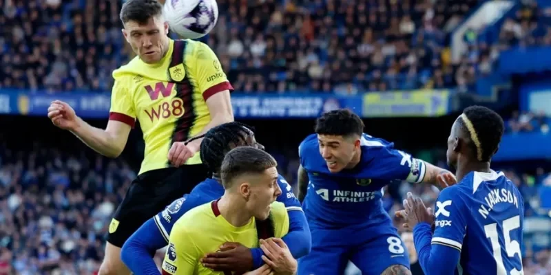 Nhìn nhận phong độ hai đội Burnley vs Chelsea
